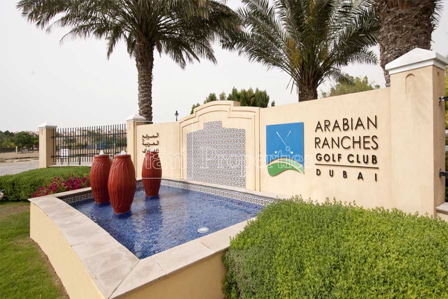 Professional Home Cleaning Services in Arabian Ranches by Snowshine Building Cleaning Services for villas, townhouses, and family homes.